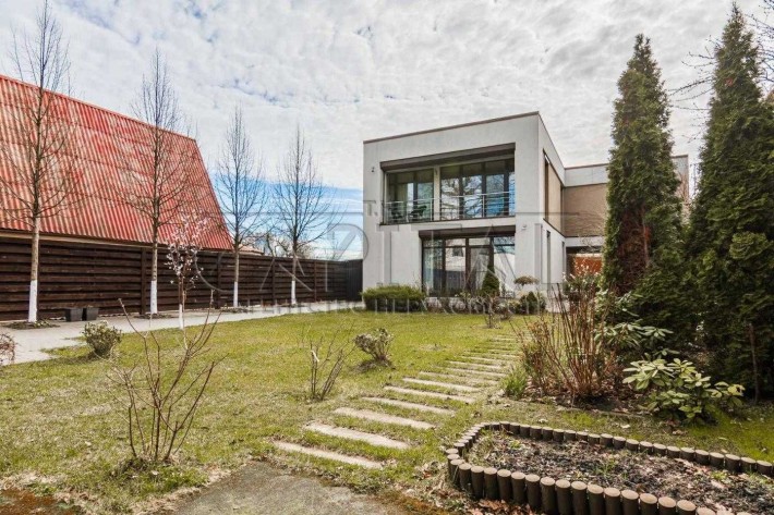 Простір і комфорт: будинок 365 м² у Шевченківському районі - фото 1