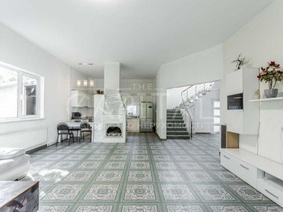 Оренда будинку / на Русанівці / можна під офіс / 600м2 / басейн сауна Киев