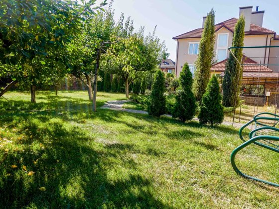 Дом, коттедж Богатырская 30-б, Министерское озера и Днепр Київ