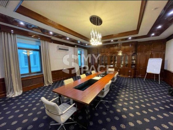 Оренда окремої будівлі 1543 м2 вул. Добровольчих батальйонів  Печерськ Киев