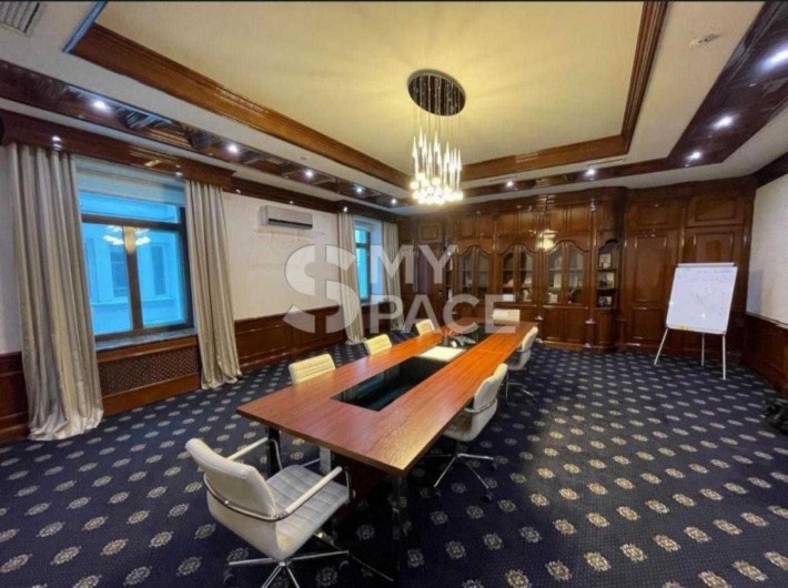 Оренда окремої будівлі 1543 м2 вул. Добровольчих батальйонів  Печерськ - фото 1