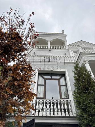 Оренда 3-х поверхового будинку преміум-класу, Печерськ, цоколь - фото 1