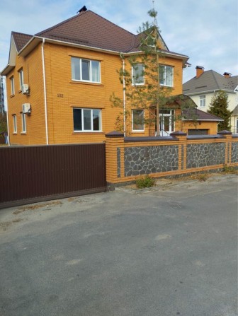 Оренда будинку під офіс, дитячий садок для сімʼї - фото 1