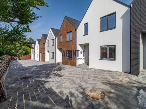 Оренда Таунхауса 15 хв. пішки від Киева! Центральні коммунікації, газ. Софиевская Борщаговка