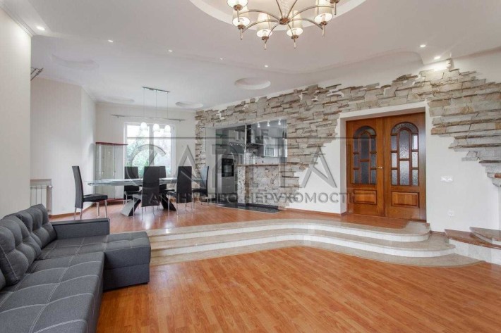 Оренда триповерхового будинку, Софіївська Борщагівка - фото 1