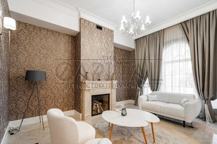 Розкішний великий будинок в Крюківщіні поруч парк, озеро та ліс - фото 1