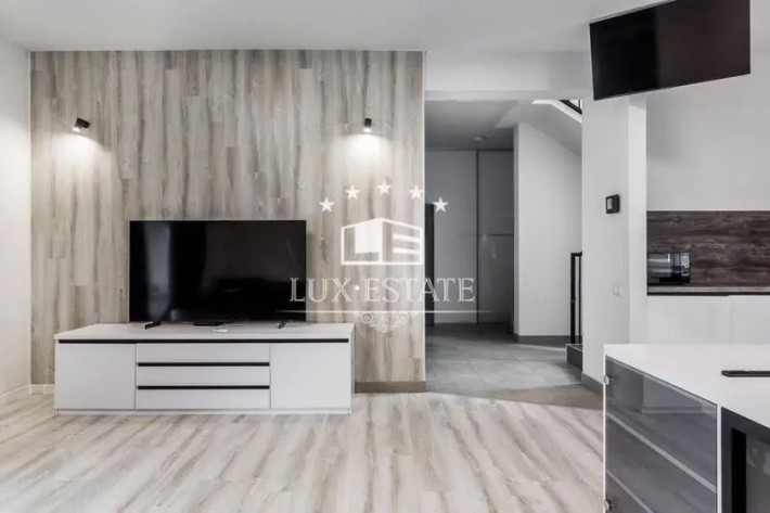 Аренда 2-этажного современного дома 145 м² с генератором в с. Гатное - фото 1