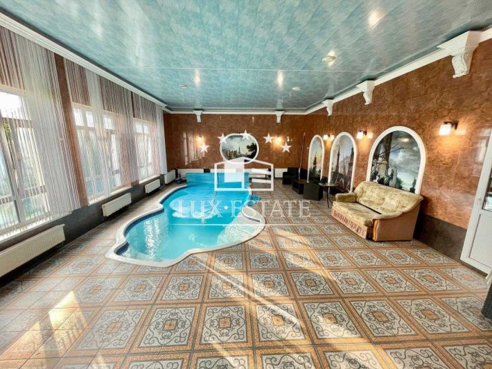 Оренда будинку  300м² з басейном у закритому КМ MONTANA VILLAGE - фото 1