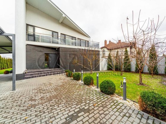 Оренда сучасного автономного будинку 180 м² у Козині, басейн та тераса Козин