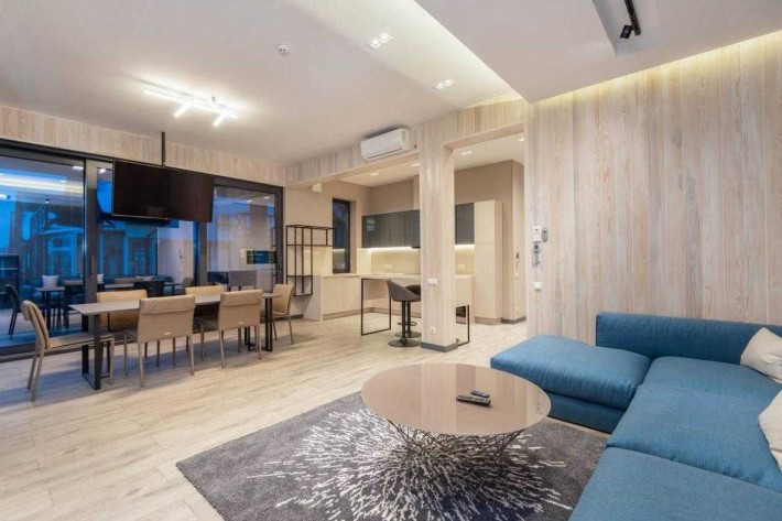 Оренда дизайнерського будинку з ТЕРЕСАЮ на Дніпро  в Zoloche Riviera - фото 1