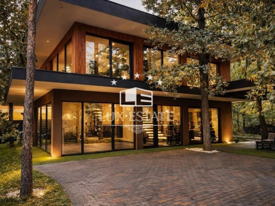 Дом с бассейном и выходом в лес, аренда в с.Стоянка, 10 минут от Киева Стоянка