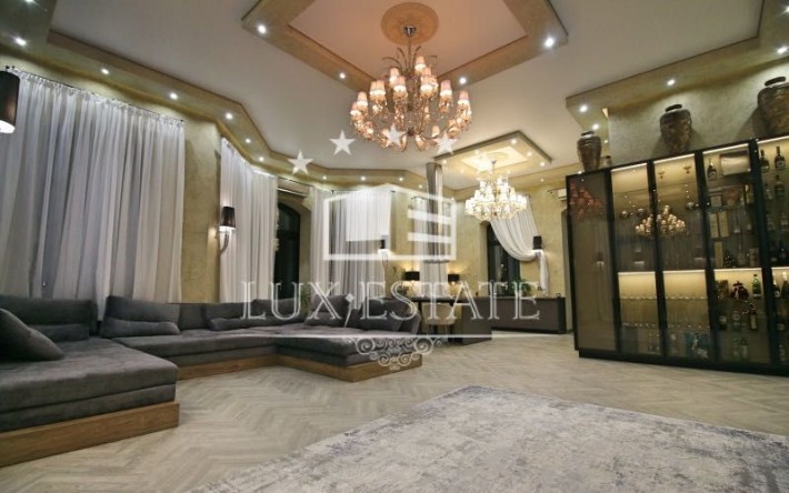 Аренда дома с авторским дизайном в окружении леса Вита-Почтовая - фото 1