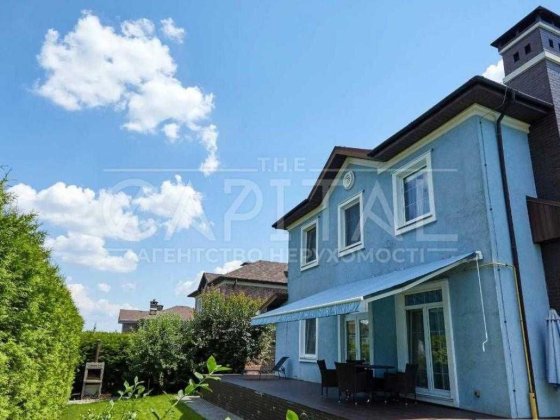 Пропонується в оренду стильний та комфортний будинок у КМ Green Hills. Віта-Поштова