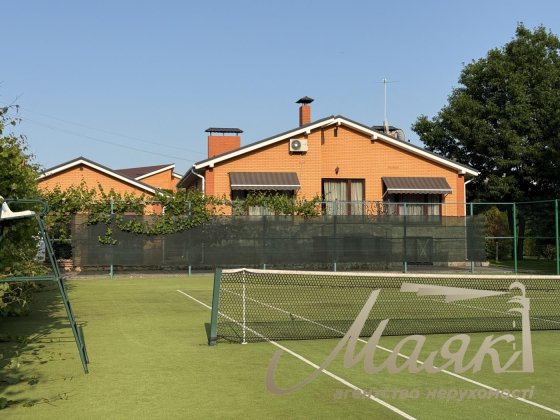 Аренда дома 400 кв.м с теннисным кортом с.Гора