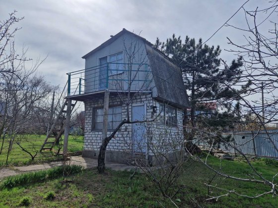 Дача, оренда, поруч з містом Весняне