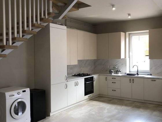 Оренда танхауса будинку квартири Годилов