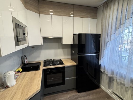 Сдам  2 к квартиру Сталинка,с А.О, р-н Центра.