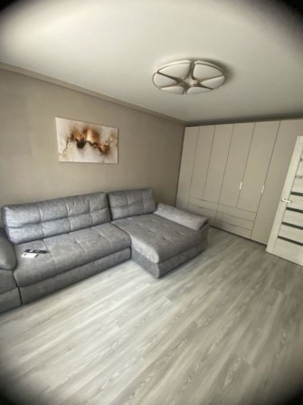 Сдам 1к комн комнатную кв-ру 10000 - фото 1