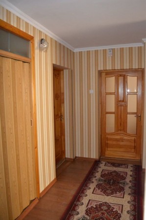 Двокімнатна квартира на довгострокову оренду - фото 1