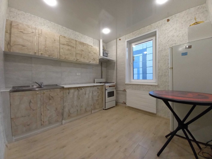 Сдам СВОЮ 1-ком. с ремонтом левый берег 11 мкр (с 01. 04) - фото 1