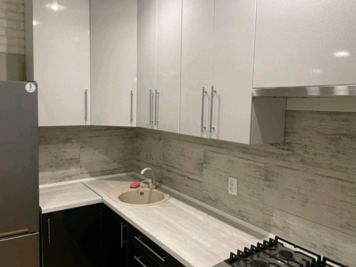 Сдам 1к комн комнатную кв-ру 10000 - фото 1