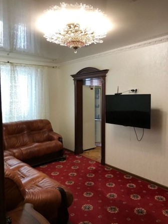 Сдам 1-2-3х к комн комнатную кв-ру 15000 Командировка - фото 1