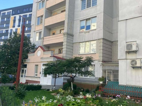 Двокімнатна квартира в центрі міста від власника ( з газом) Вышгород