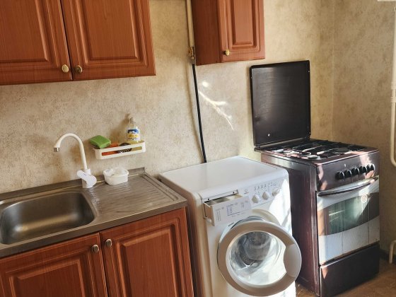 Здам 2-кімнатну на площі Миру