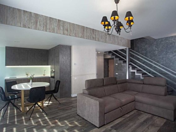 Довгострокова оренда дворівневої квартири у м.Чорноморськ Черноморск