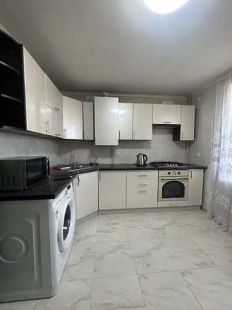 Здам 2-х кімнатну квартиру з свіжим готовим ремонтом - фото 1