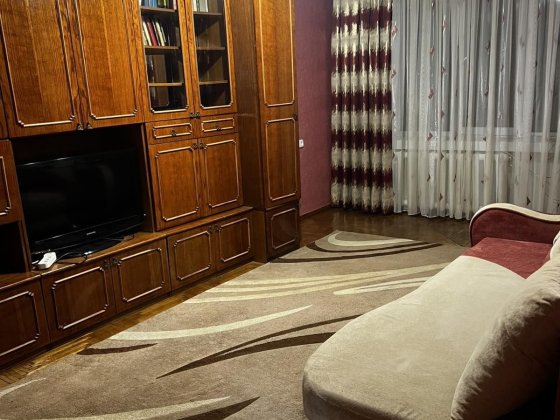 Здається 3-х кімнатна квартира в районі 1 школи Ковель