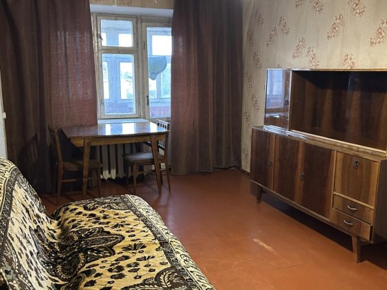 Здається 2 - кімнатна квартира в Центрі ентрі Коростень