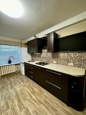 Сдаётся евро 2-х комнатная квартира в центре - фото 1