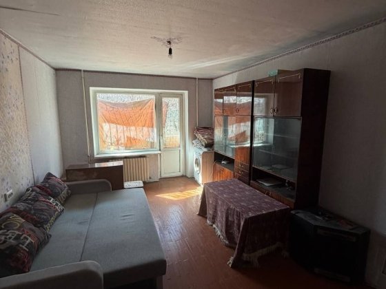 Центр  1-к Дворцовая ( Проспект Незалежности) 65.  1- поверх Краматорск