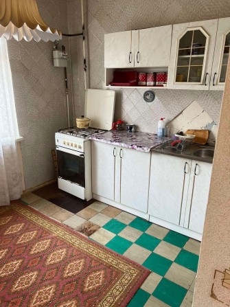 Сдам 1-но комн.кварт.возле Крытого рынка,лифт работает - фото 1