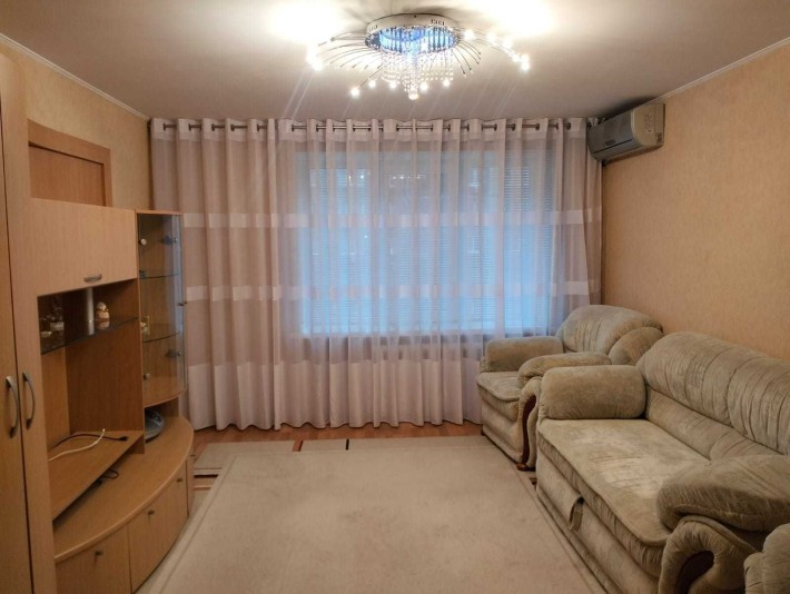 Здається в оренду 2хкімнатна квартира м-р Лазурний, вул. Бикова - фото 1