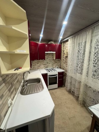 Сдам 2 комнатную квартиру район 6 школы. - фото 1