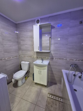 Оренда двокімнатної квартири вул. Туристів - фото 1