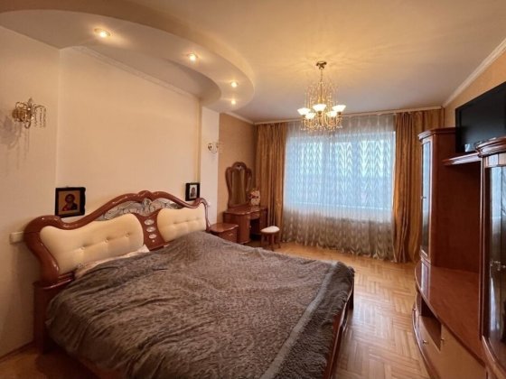 Оренда 3к новобудова Зарічанська /Центр