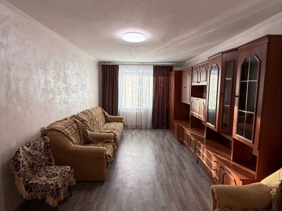 Довгострокова оренда 3-х кімнатної квартири по вул. Центральна Гайсин