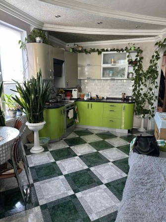 Окрема кімната  Виставка Електроніка. 2 поверх. Індивідуальний опаленн - фото 1