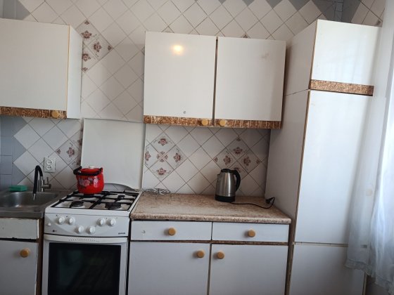 Оренда 3-к квартира Озерна, вулиця Панаса Мирного