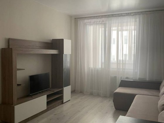 Оренда 2к на Озерній