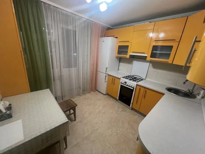 Здається 1 кімнатна квартира Озерна - фото 1