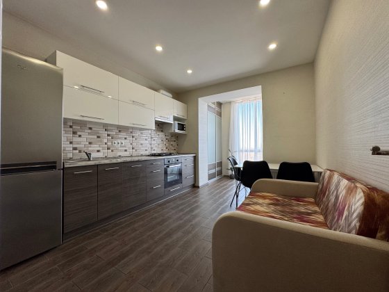 Снимите однокомнатную квартиру в ЖК Днепровская Брама