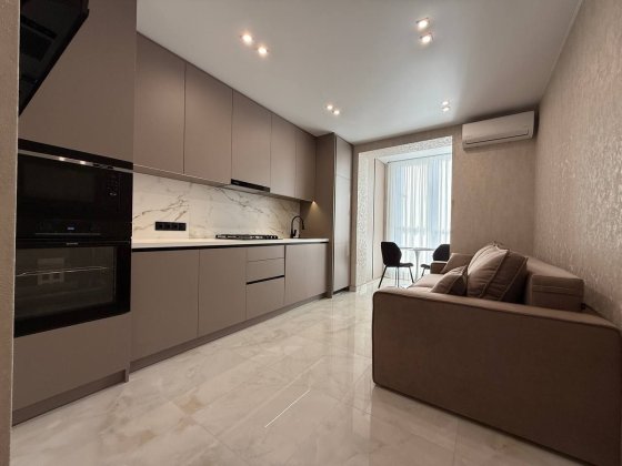 Сдам квартиру с новым ремонтом ЖК Днепровская Брама