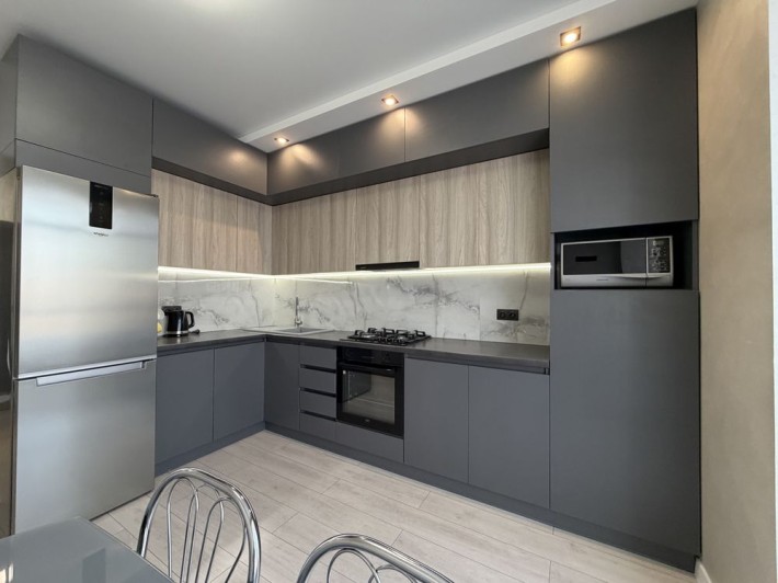 Оренда 1к квартири з видом на озеро в ЖК Озеро - фото 1