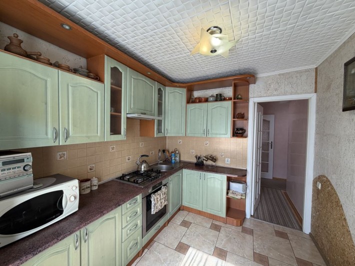 Оренда 3-кімнатної квартири — вул. Патона - фото 1