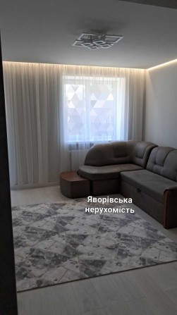 Здається в довготривалу оренду 1-кімн. квартира в м. НОВОЯВОРІВСЬК. - фото 1
