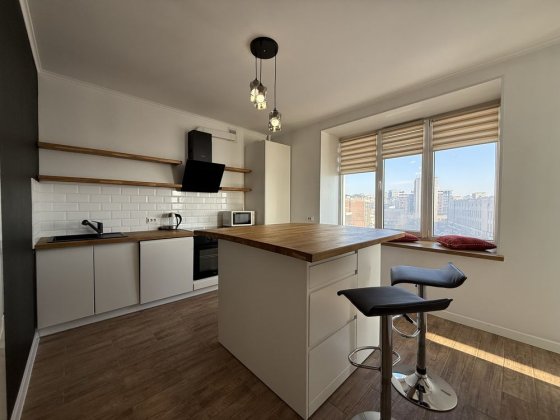 Оренда. 2кім., центр, поруч парком. вул.Торговиця 11б Петриків